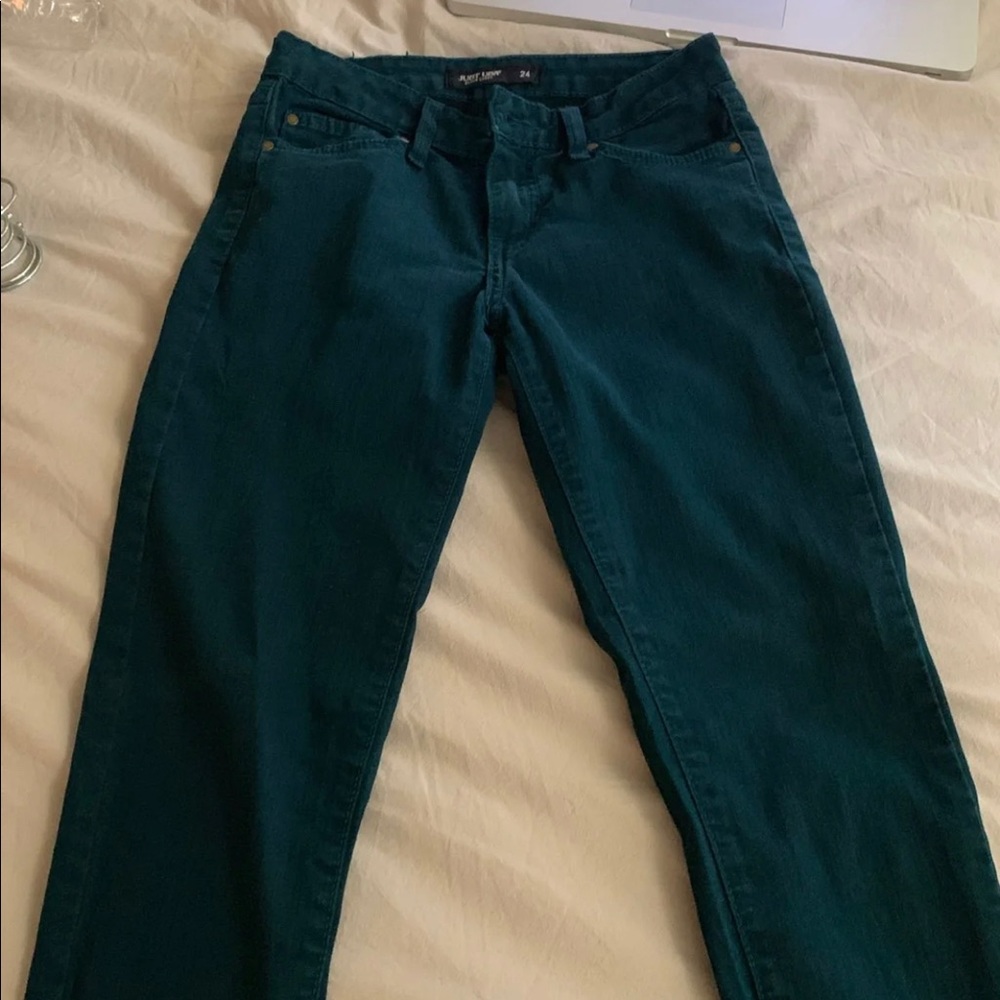 Super cute GREEN skinny jeans!!